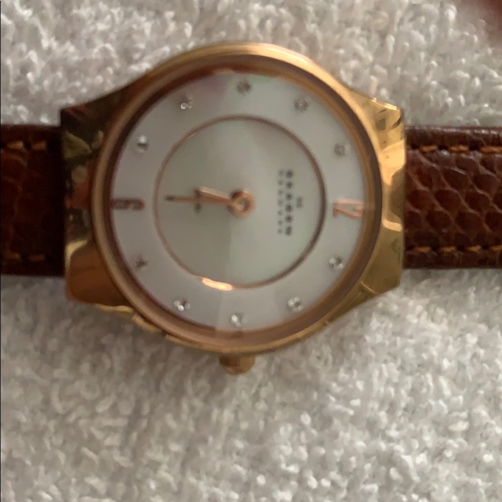 Watch - Picture 2 of 2